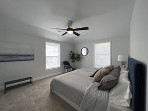 5 bedrooms, iron/ironing board, WiFi, bed sheets