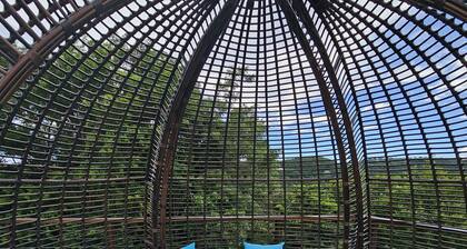 Pristine Modern 2-Bedroom Villa with Beautiful Outdoor Entertainment Area