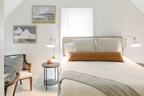 2 bedrooms, desk, iron/ironing board, free WiFi - Downtown & Campus Wifi with Netflix 2Br 1Ba (Ames)