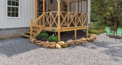 2 bed, 2 bath Modern Rustic barndominium. The Old Homeplace