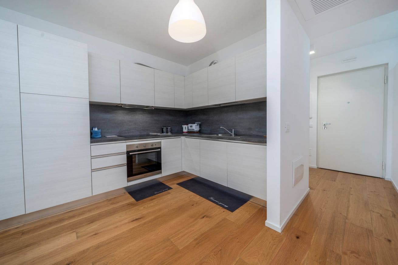 Mikrowelle, Ofen, Herdplatte, Geschirrspüler