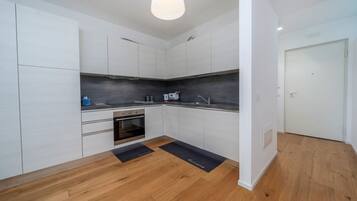 Mikrowelle, Ofen, Herdplatte, Geschirrspüler