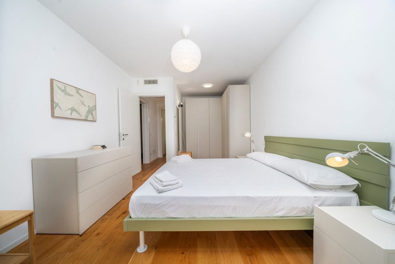 1 bedroom, iron/ironing board, internet, bed sheets
