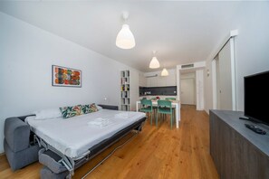 1 bedroom, iron/ironing board, Internet, bed sheets