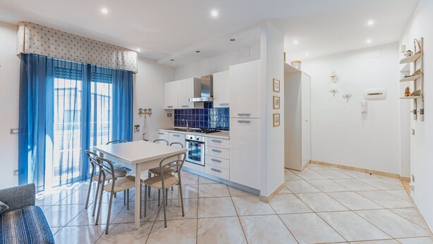 Unclassified image, 1 of 11, button - Pescara SeaView Apartment with Private Parking! (Pescara)