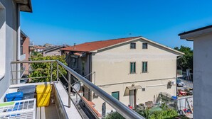 Unclassified image, 4 of 11, button - Pescara SeaView Apartment with Private Parking! (Pescara)
