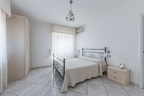 1 bedroom, iron/ironing board