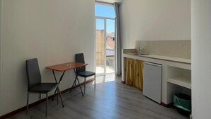 Superior Studio Suite | Private kitchen | Shared microwave, electric kettle - Guest house Bosco (Palermo)