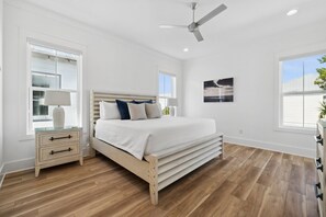 6 bedrooms, iron/ironing board, WiFi, bed sheets