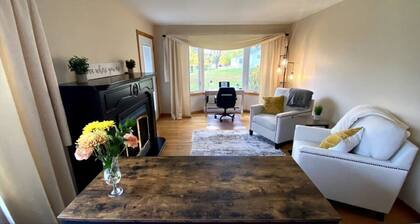 Tranquil lake house retreat at Washademoak Lake close to ATV trails