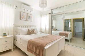 3 sovrum, strykjärn/strykbräda, gratis wi-fi och sängkläder