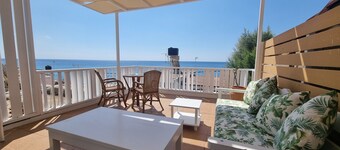 Relaxing appartment 50 seconds! from the beach