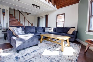 Smart TV, fireplace, video games, offices