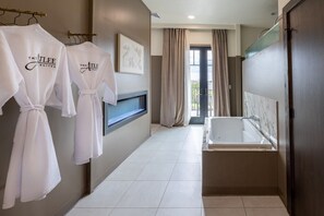 Secador de pelo y toallas