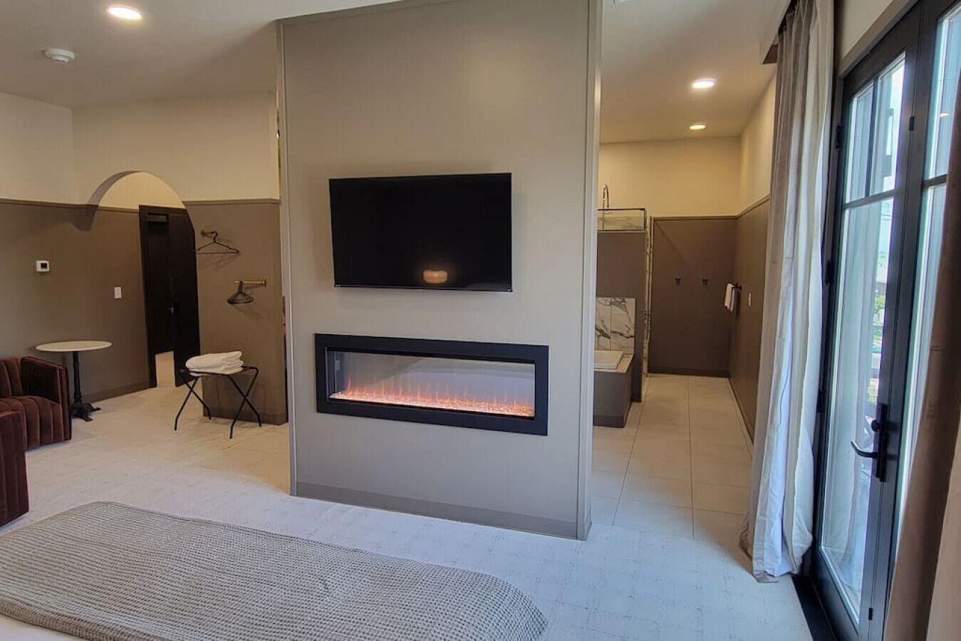 Tabla de planchar con plancha y wifi 