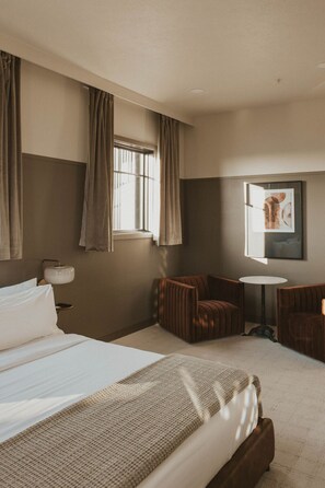 1 habitación, tabla de planchar con plancha, wifi y ropa de cama 