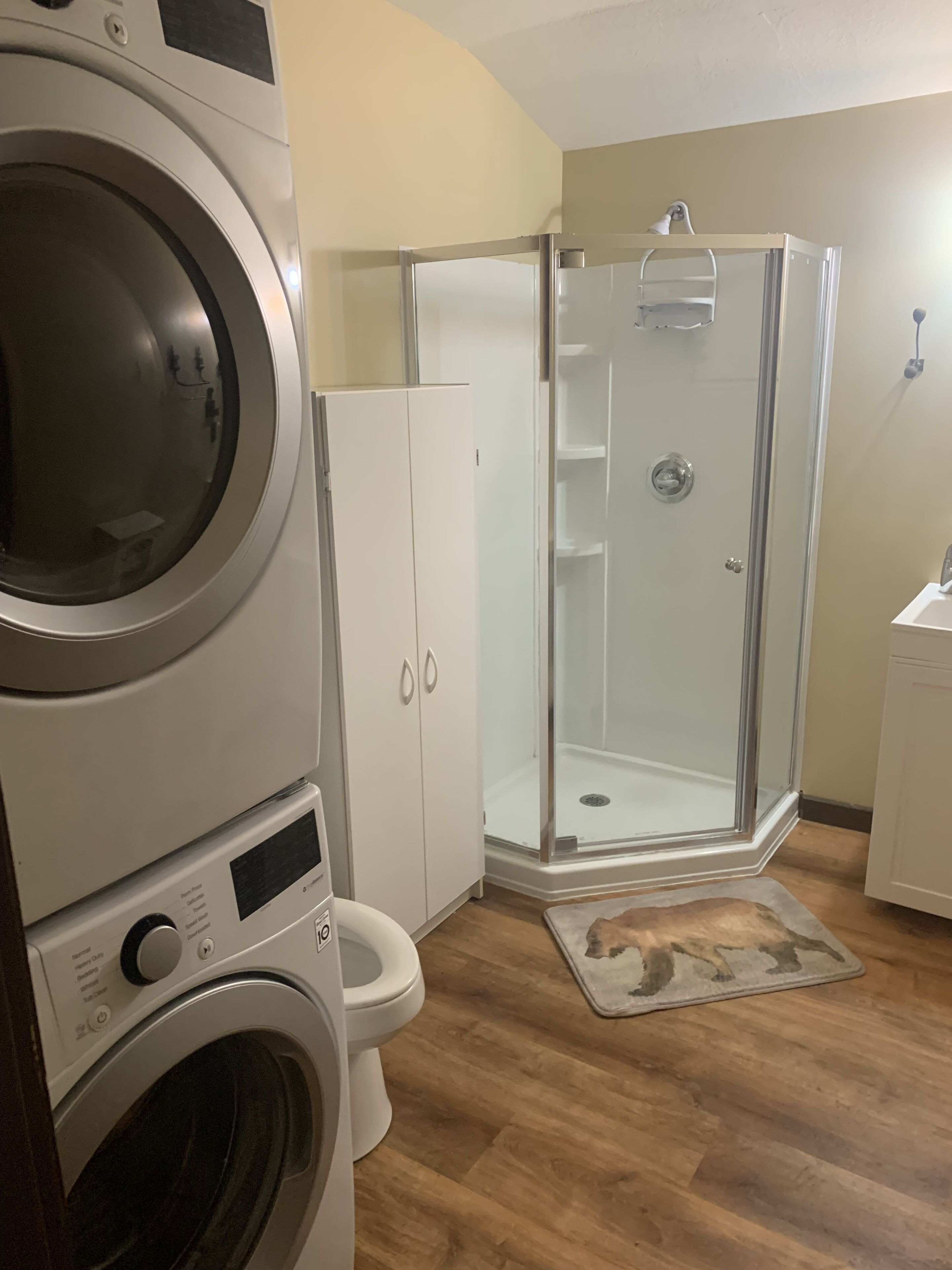 Woodwose Cabin | Bathroom | Towels