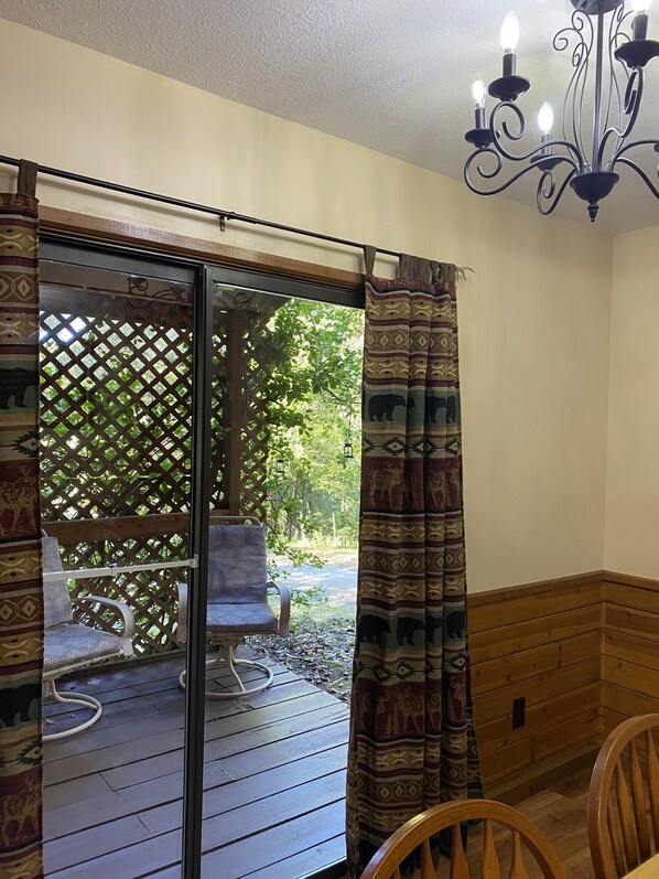 Exterior - Woodwose Cabin - Adventures Now (Benton)