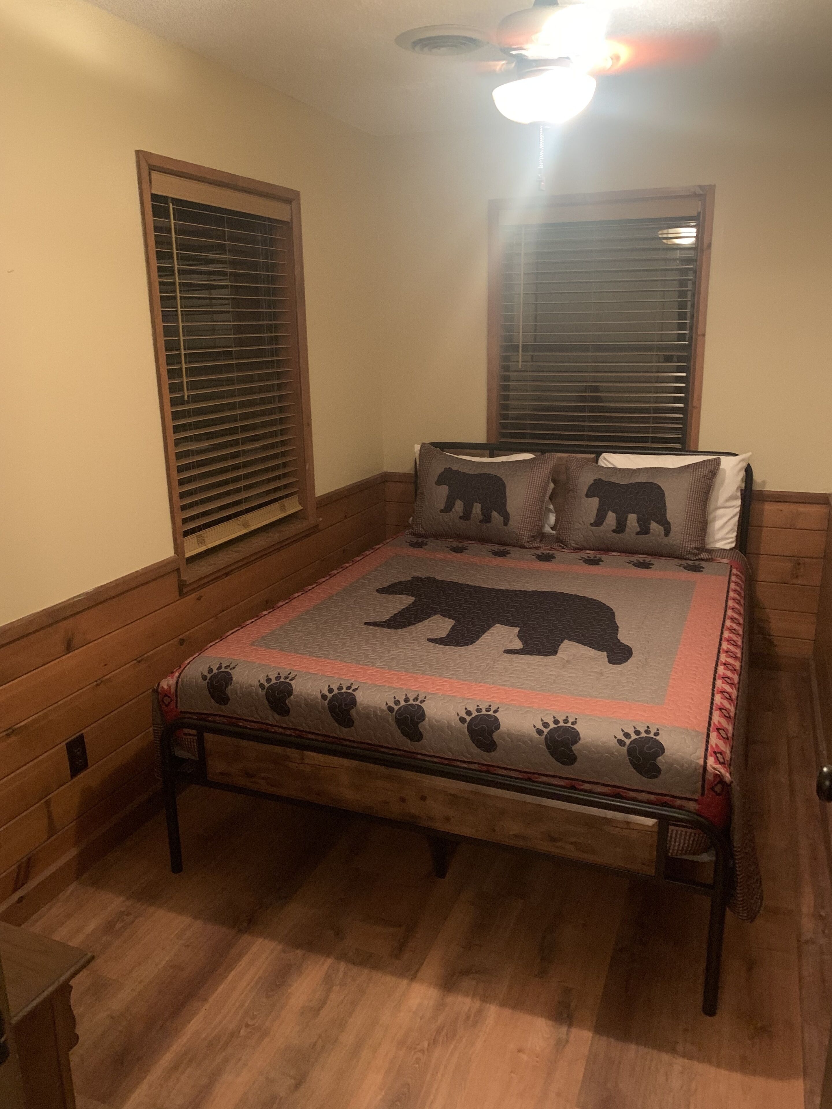 Woodwose Cabin | 3 bedrooms, iron/ironing board, free WiFi, bed sheets