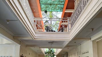 Televisi LED 41-inci dengan saluran TV digital