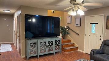 TV connectée, cheminée
