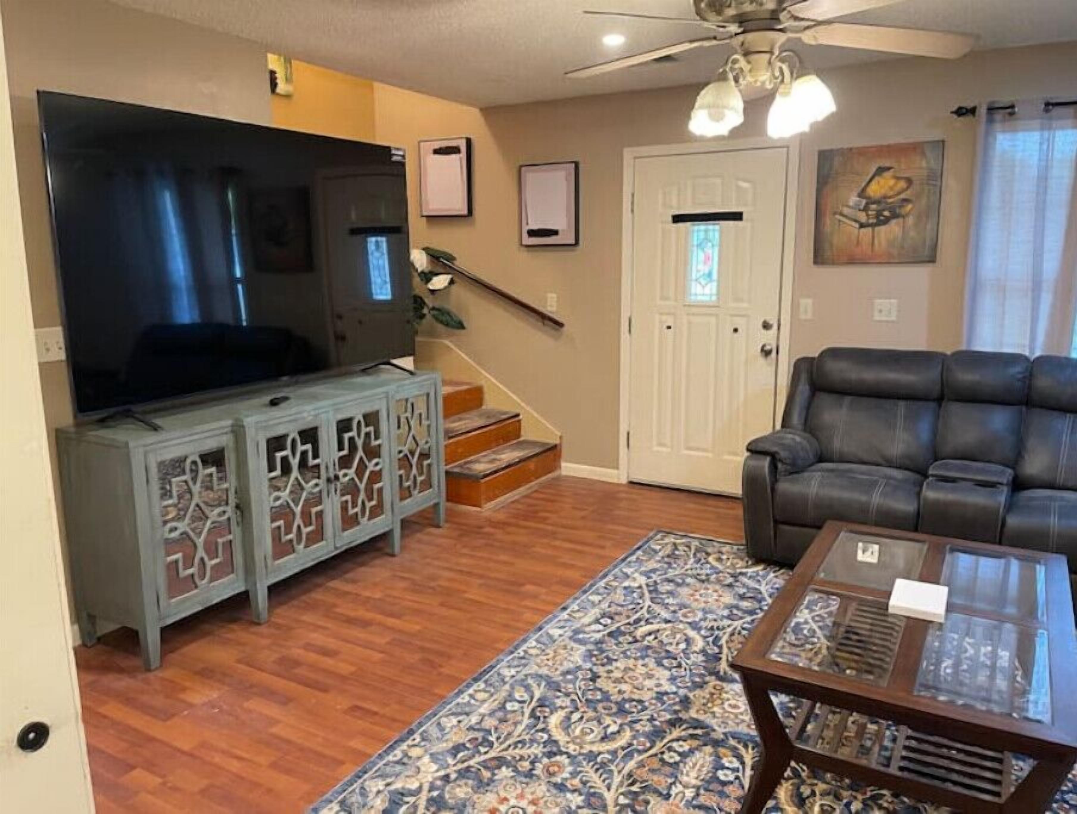 智能电视、壁炉