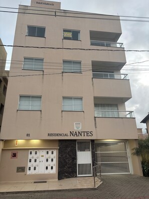 Exterior - Apartamento Próximo ao Beto Carrero (Praia de Armação do Itapocorói Penha)