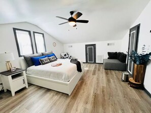 4 bedrooms, iron/ironing board, WiFi, bed sheets