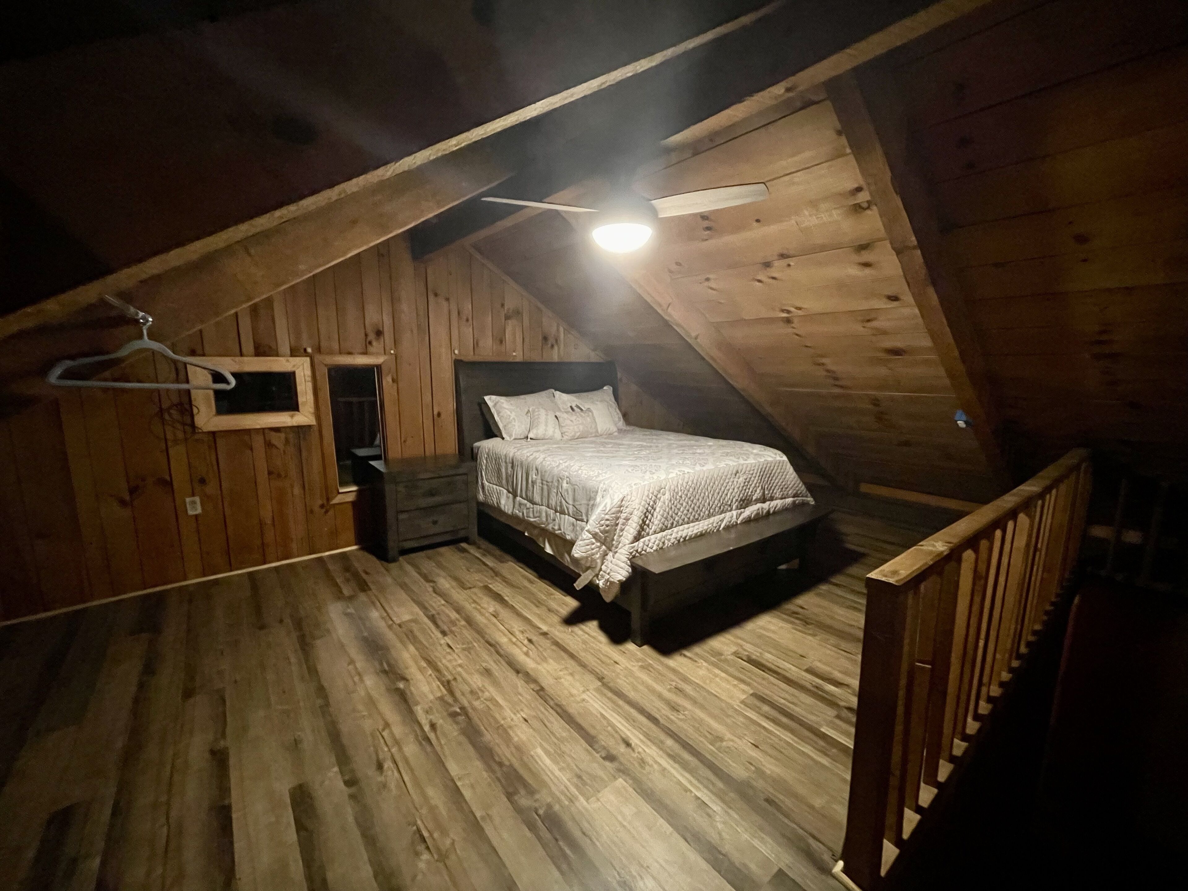 2 多间卧室、WiFi、床单