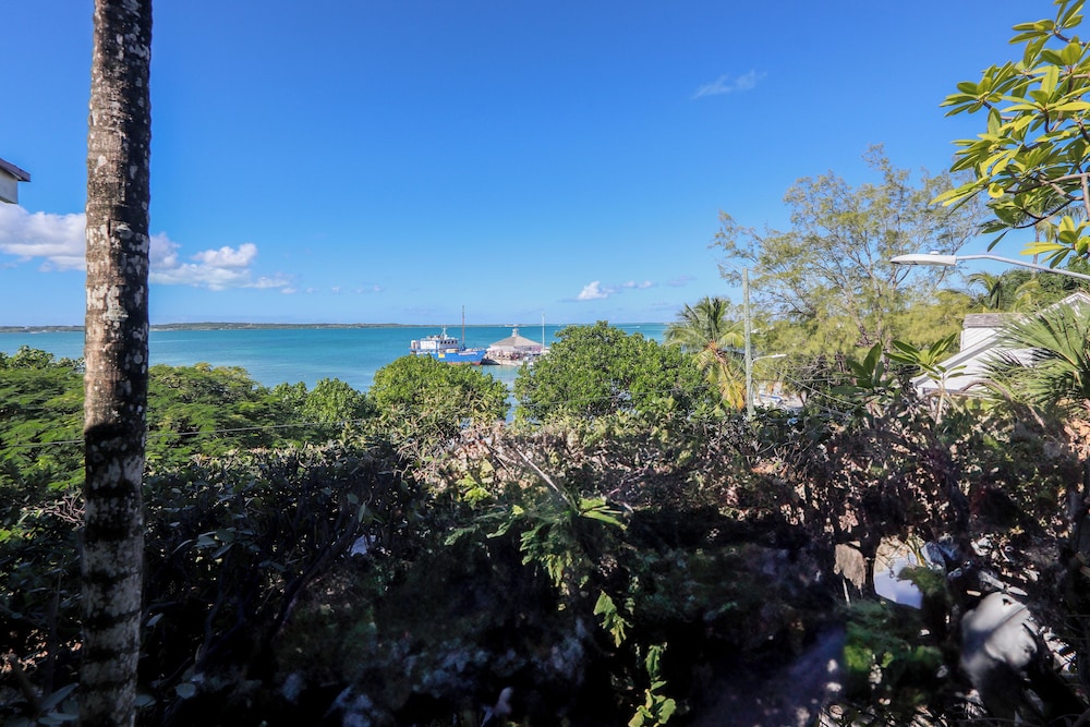 Rock House Hotel and Restaurant by null