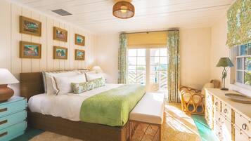 Luxury Villa | Premium bedding, down duvets, pillow-top beds, in-room safe