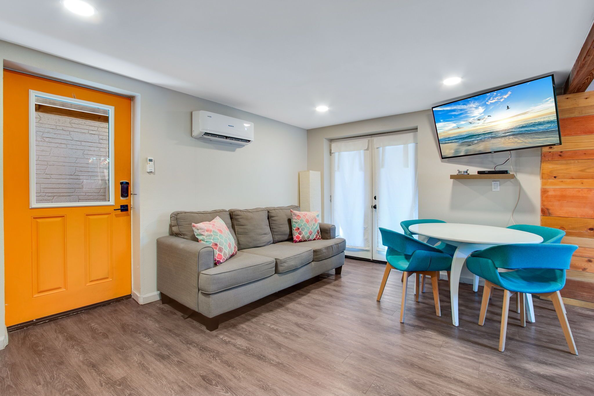 Garden Level Dog-Friendly Cottage | Downtown Pensacola | My Beach Getaways