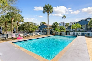 Pool - Folliday Inn: The Torpedo: Room 22 (Folly Beach)