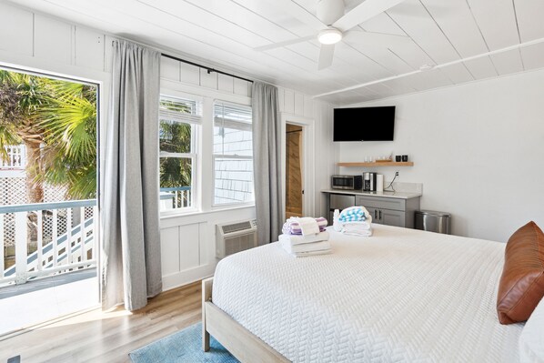 1 dormitorio, tabla de planchar con plancha, wifi y ropa de cama