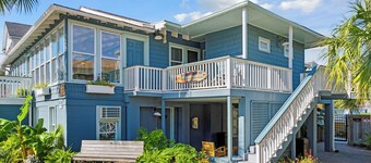 Folliday Inn- The Overnighter- Room 25