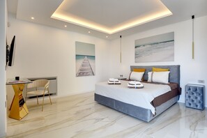 4 bedrooms, internet, bed sheets