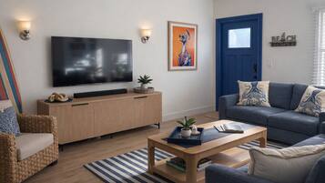 Smart-TV, bøker og kontorer