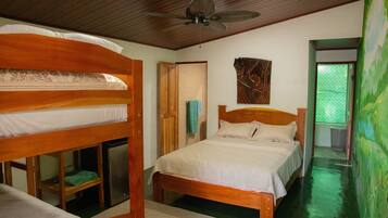 4 bedrooms, WiFi, bed sheets