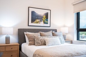 Condo | 3 habitaciones y espacio para trabajar con laptop 