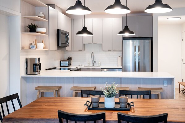 Appartement | Dineren in de kamer