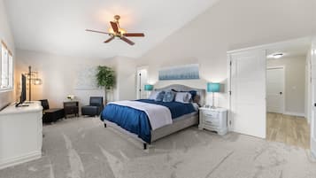 4 chambres, bureau, fer et planche à repasser, lit de bébé portatif