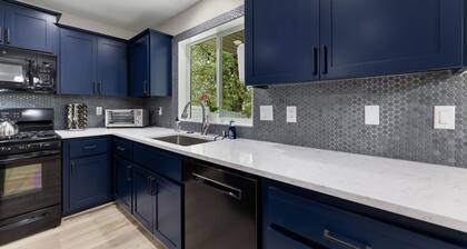 Your home away from home...recently renovated, sleeps 9-10!