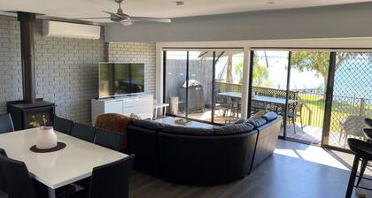 Absolute Waterfront at Woodlands