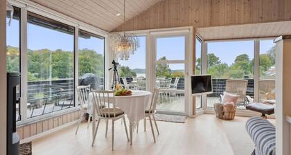 Gorgeous home in Børkop with kitchen