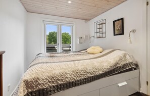 2 bedrooms, free WiFi
