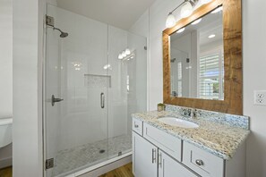 Shower, towels - Indigo Breeze - Luxury Vacation Rental Close to the Beach with Private Pool & Game Room (Santa Rosa Beach)