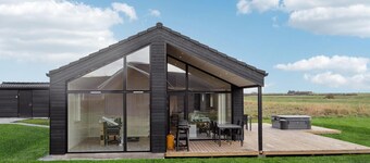 Nice home in Grenaa with kitchen