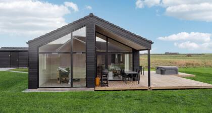 Nice home in Grenaa with kitchen