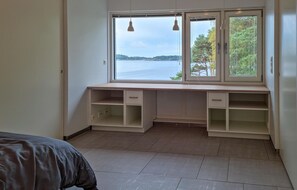 3 bedrooms, travel cot, free WiFi