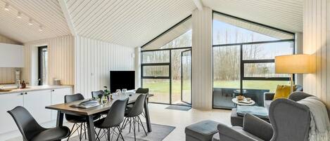 تناول الطعام